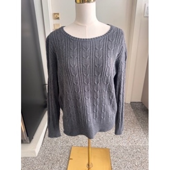 St. John's Bay Sweaters - St John's Bay Womens Gray Cable Knit Crewneck Pullover Sweater‎ Size L